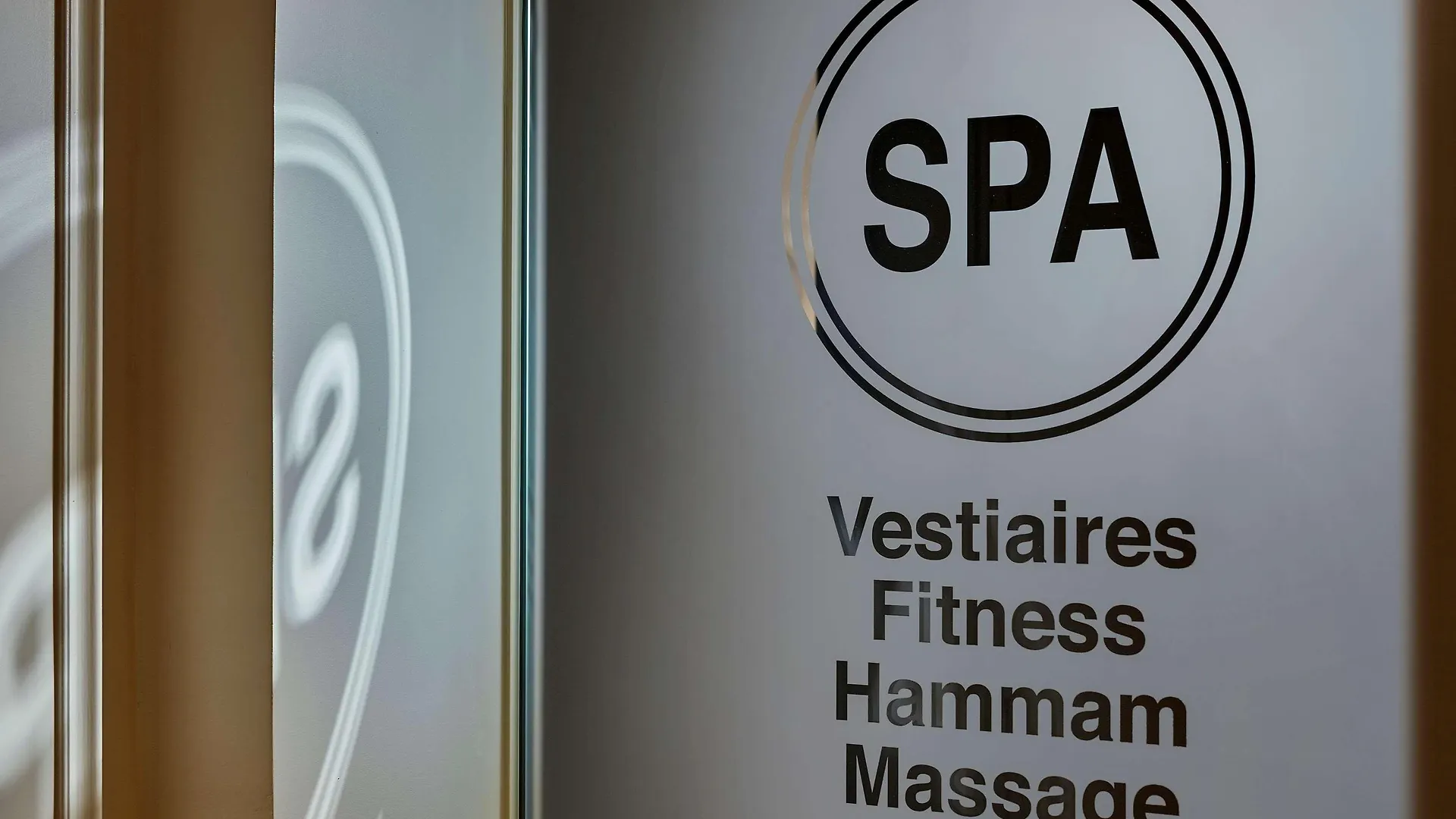 ****  Mercure Paris Opera Garnier Hotel & Spa Франция