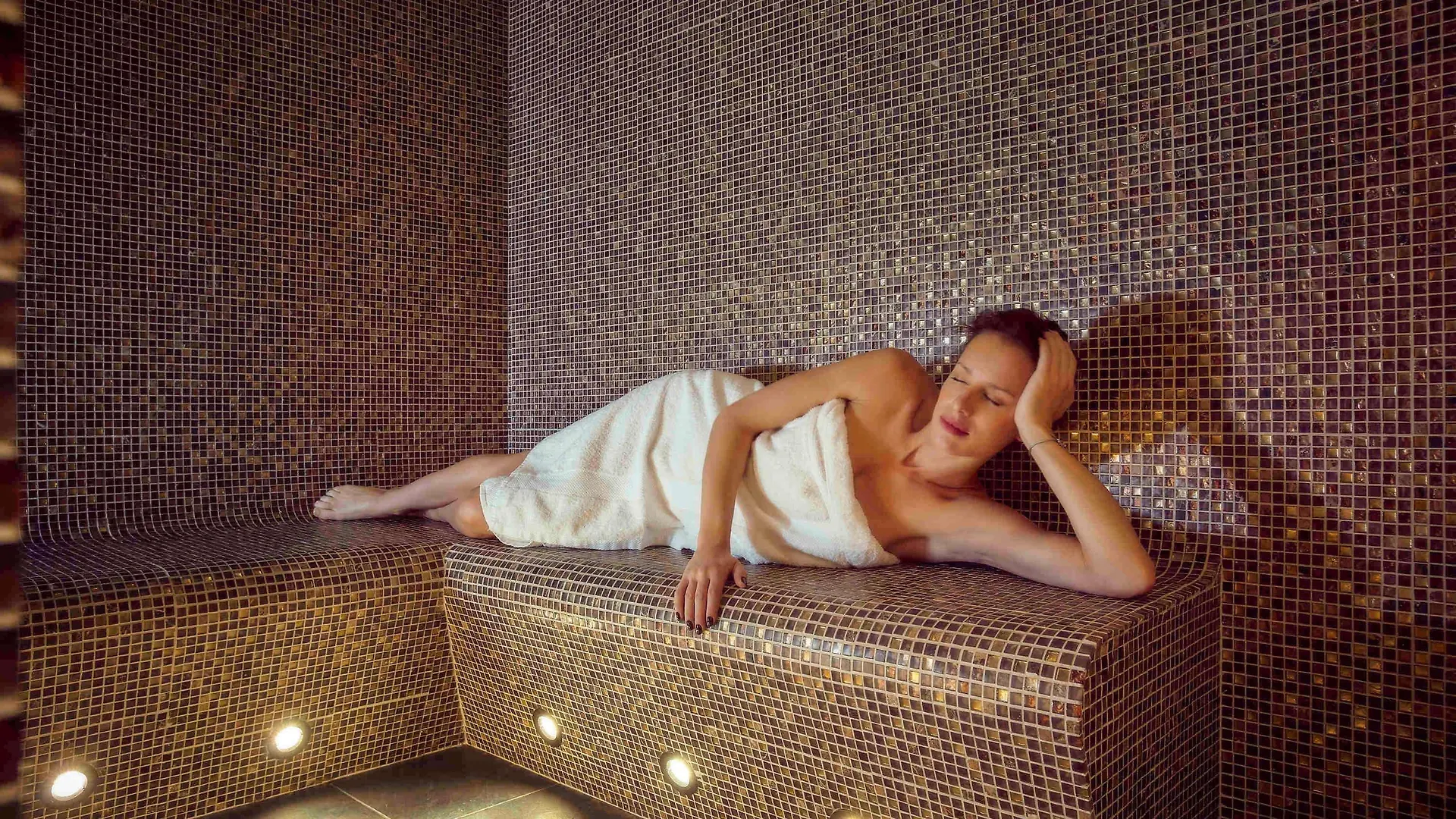 Mercure Paris Opera Garnier Hotel & Spa 4*,
