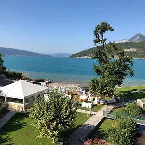 Apartment Panoramique D'annecy: Atypique Résidence Avec Privée